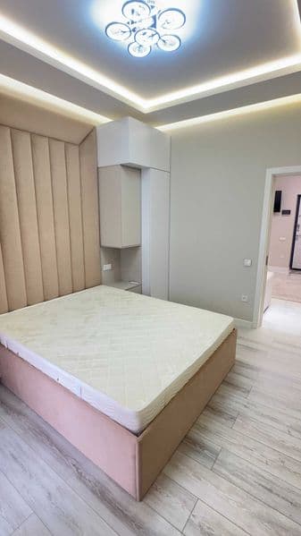 Сдается новая 1-комнатная квартира с авторским ремонтом. В к — фото 2