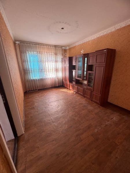 Район - Алмазарский<br />
Ориентир - Парк победа<br />
Комна