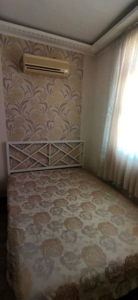 Сдаётся своя двухкомнатная квартира,,переделанная в трёхкомн