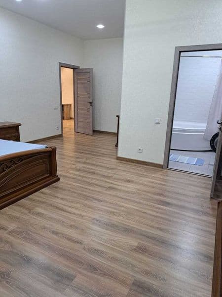 Район: Яшнабадский<br />
Кол-во комнат: 3<br />
Этаж: 1<br / — фото 2