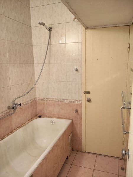 Sharoitlari yaxshi va shinam boʻlgan xonadon<br />
Faqat qiz — фото 3