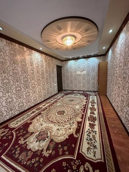 Район - Алмазарский<br />
Ориентир - ало тойхона<br />
Комна