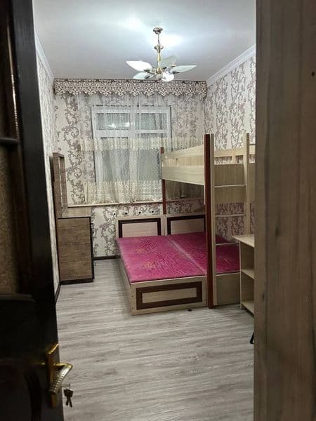 Xalqlar do'stligi metrosi yonida<br />
<br />
Количество ком