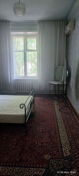 Чиланзар 2 квартал 1-комнатная 2-этаж 4-этажного дома Кирпич