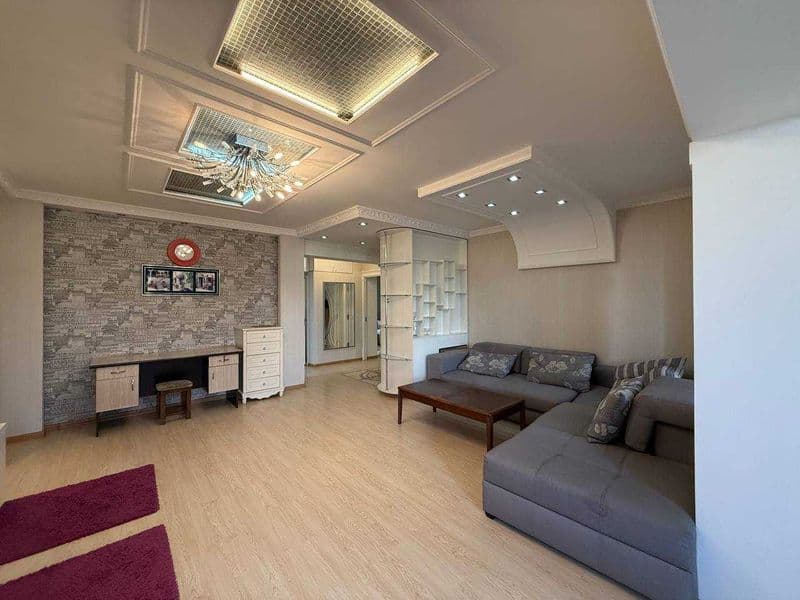 Миробадский  район<br />
<br />
Госпитальный рынок <br />
<b — фото 2