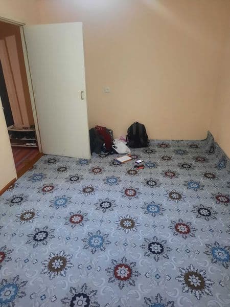 Qoraqamish 2/4 tansiqboyev bozor ròparasida 2 xonali kvartir