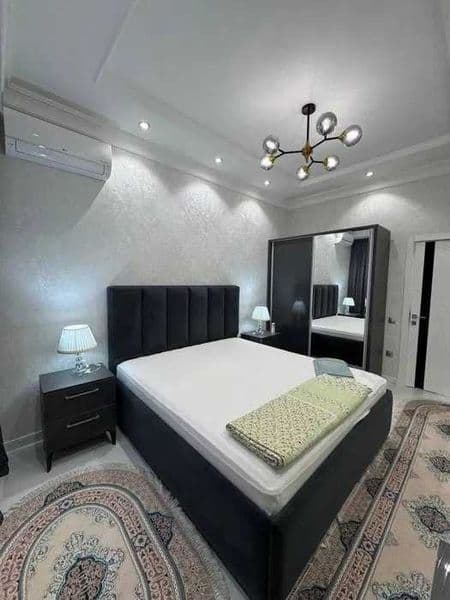 Район: Мирзо улугбекский<br />
Локация: Буюк Ипак йули<br />