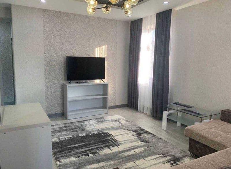 Сдаётся квартира в новостройке<br />
Ориентир - Чехова, кафе