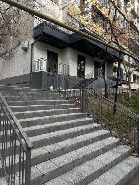 Шайхонтохурский р-н, Лабзак мавзеси, <br />
Плошадь: 68кв.м<