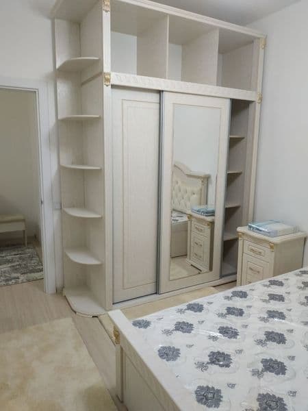 Срочно здайотса квартира <br />
Яшнабатиски район махтумку < — фото 4