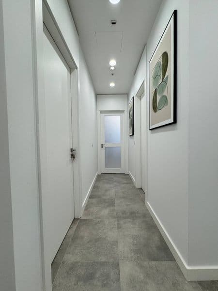 Комнат: 2<br />
Этаж: 18 из 23<br />
Общая площадь: 54 м²<br — фото 2