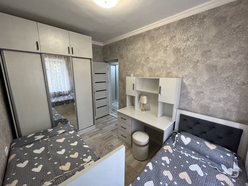 3 ком./3/4 Квартира.<br />
70кв.м +12кв.м балкон<br />
Сдаёт — фото 5