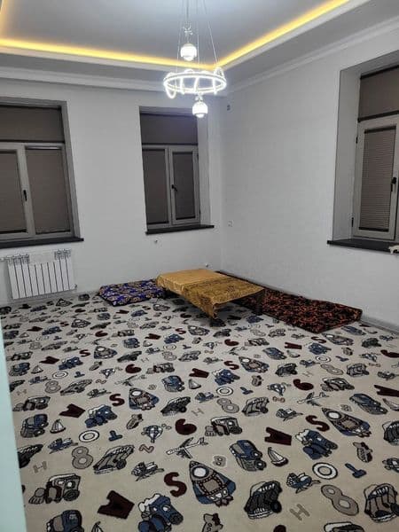 Сергели туманида жойлашган 2 хонали уй ижарага берилади. Уй  — фото 4