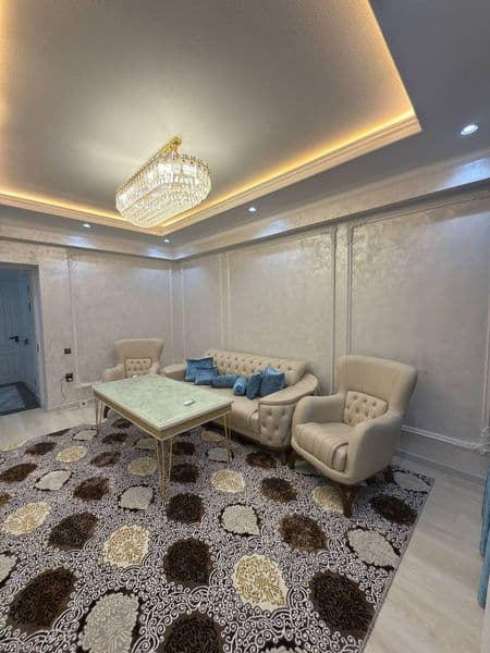 Сдаётся в аренду сквозная 2-комнатная в новостройке с двумя 