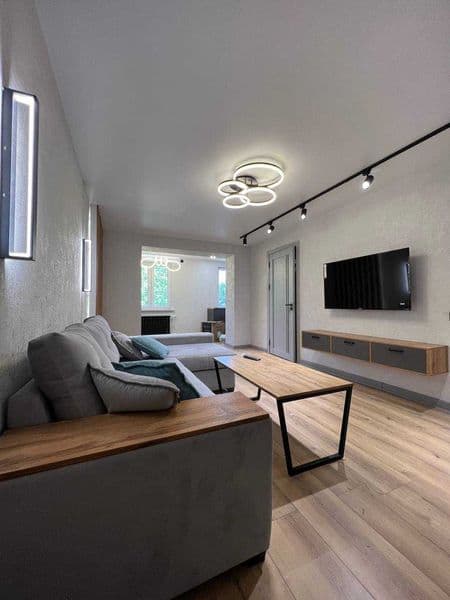 Сдается в аренду квартира на Чехова Ойбек<br />
Чехова Ойбек