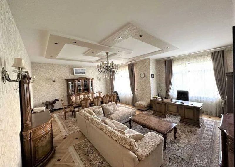 Улица Саид л Барака Центр 4х комн 3 спальня 2 -ванная метро 