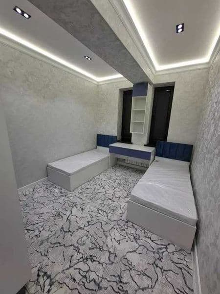 Район: Мирабадский<br />
Адрес: Айбек<br />
<br />
• Комнат: — фото 4