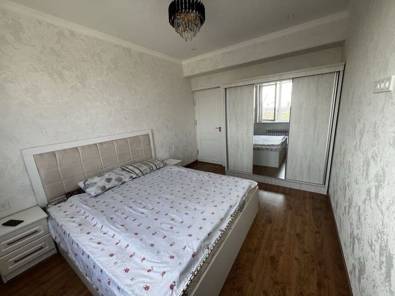 Ориентир: Куйлик Ота Масжиди, Compass Савдо Маркази ва Куйли