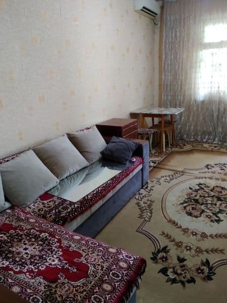 Квартира сдаётся только семейнымтли молодожёнам.
