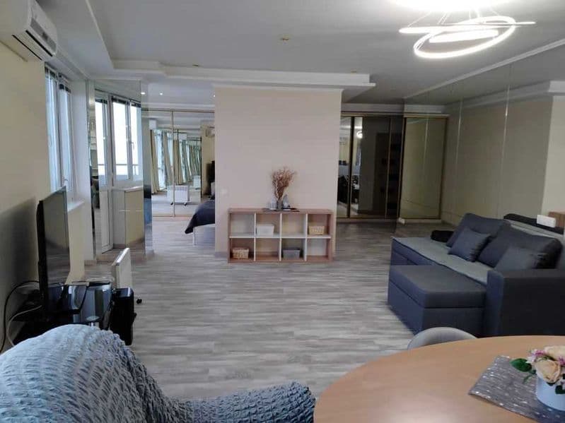 срочно сдается <br />
<br />
новая евро квартира в центре го