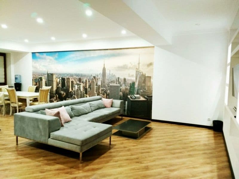 Улица Навои бывший ярмарка новостройка 3-комн/4-этаж<br />
<