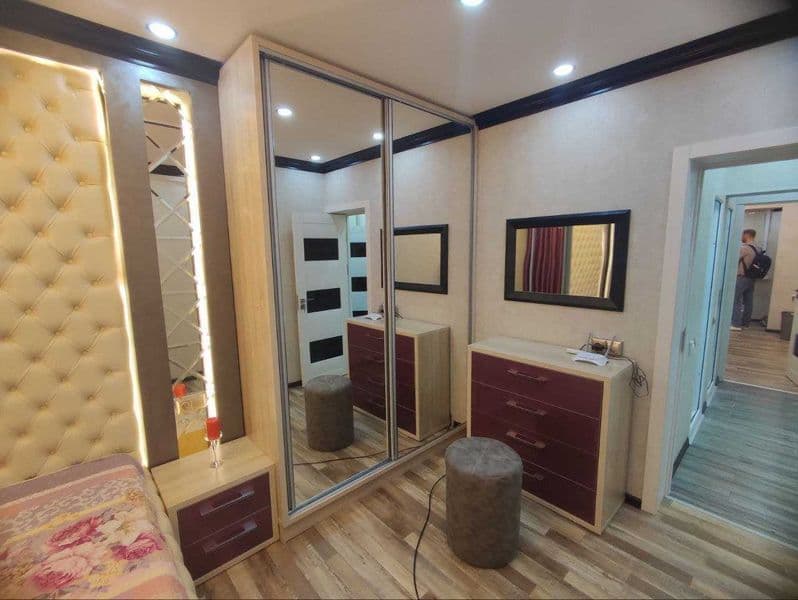 Район: Мирабадский <br />
Адрес: рядом гостиницей России<br  — фото 4