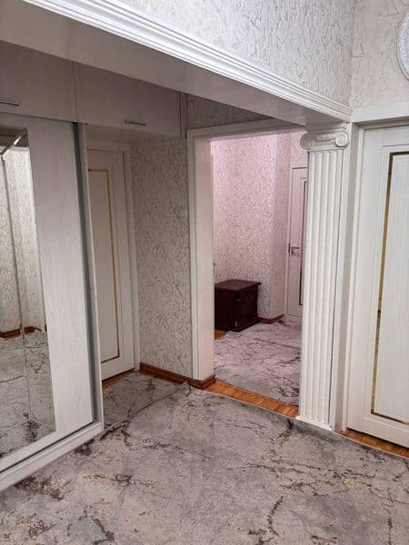 Срочно топширилади 3 хонали квартира яккасарайский район Мас