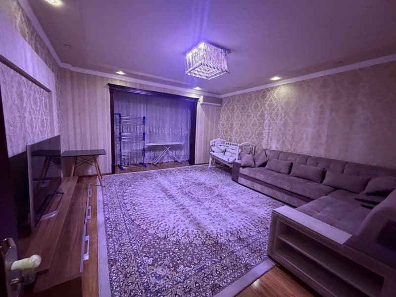 Паркенский рынок <br />
Аренда <br />
Комнат 3 <br />
73кв <