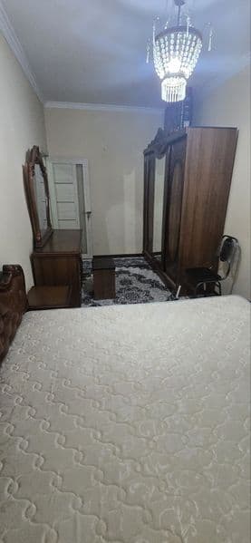 2 xona(3 xona qilingan)  uyda xamma sharoit bor,<br />
Uyda 