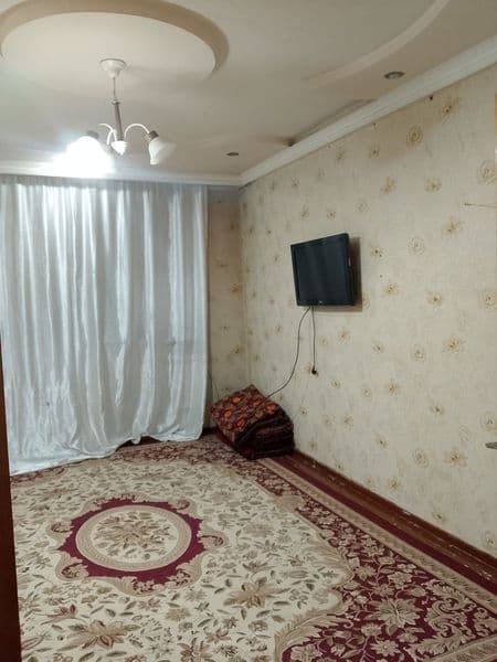 Аренда 2-х комнатная квартира Янгихает Спутник 4. В деревянн