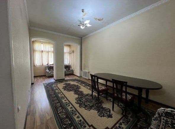 Sherikchilikka 1 ta okuratniy student ishlaydigan qiz kerak.