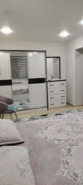 Сдам в аренду квартиру Чиланзар 2<br />
1 комнатная <br />
4