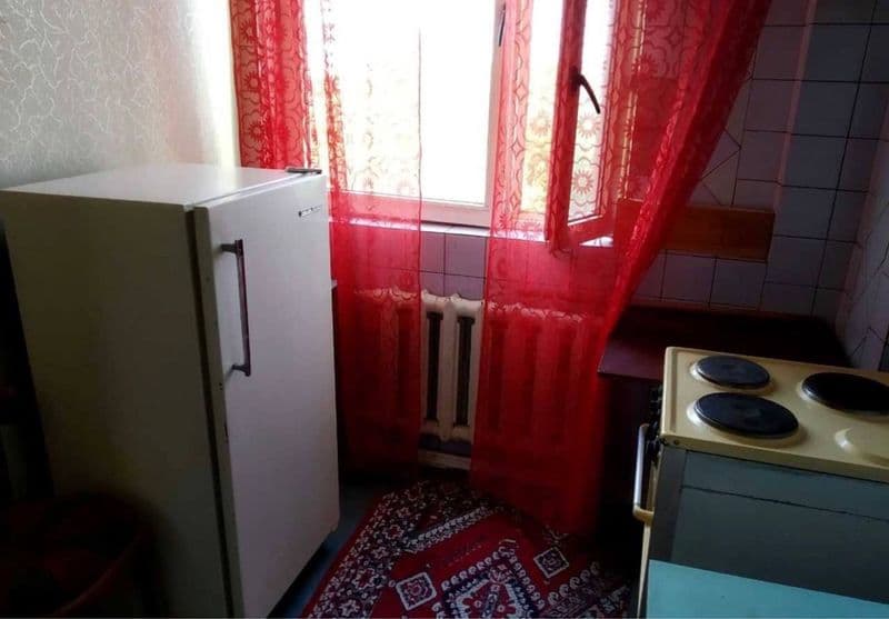 Двушка на восьмом этаже. Напротив золото Алиева и Корзинка.  — фото 4