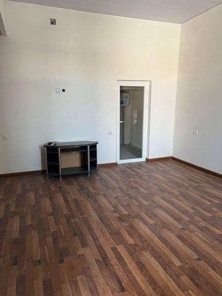 Assalomu alaykum. Hovlini boshqa kirish qismidan birxonalik  — фото 2