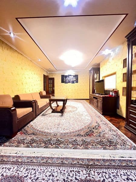 Аренда квартиры в банковском доме<br />
 120 м² | 4-комнатна