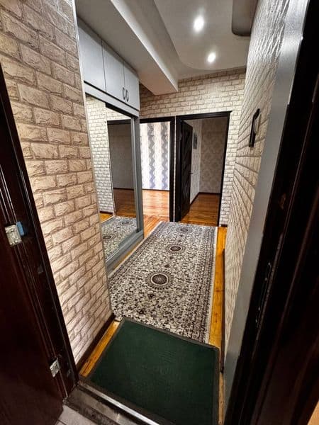 Срочно сдаю 3-х комнатную Пустую квартиру.Для семейной пары 