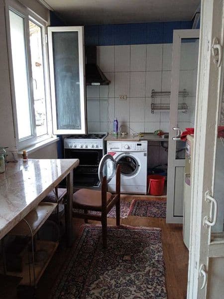 Сдается 2 комнат. 1 этаж. 4 этажки. Кирпичный Дом . Балкон 2 — фото 2