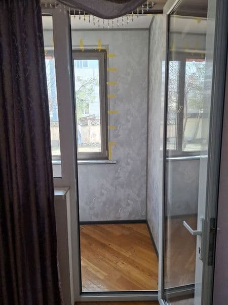 Сдается квартира, чистая, пустая, комнаты раздельные, балкон — фото 5