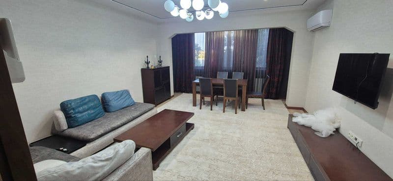 Аренда долгосрочная <br />
Ц-13, Лабзак<br />
3х комнатная <