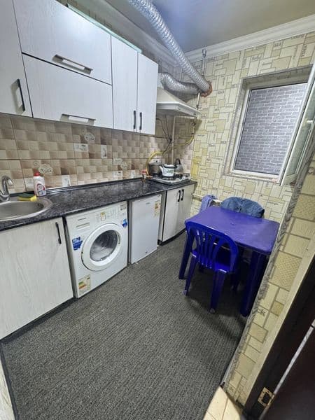 1 xonali kvartira hamma sharoyit bor <br />
Metroga va TATU 