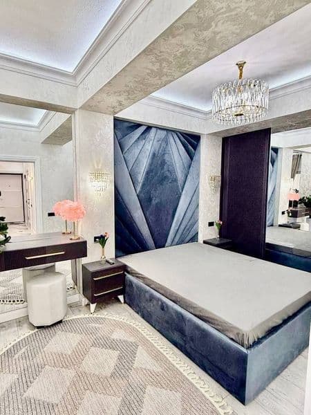 Количество комнат: 3 <br />
Общая площадь: 65<br />
Этаж: 3 