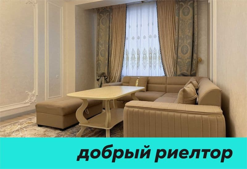 Просторная домашняя квартира сквозной планировки с каналом у