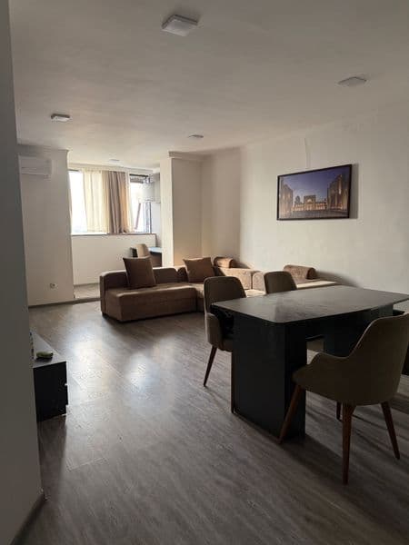 Xolati ajoyib. <br />
4 xona. Mazza qilib yashasa boladi.<br