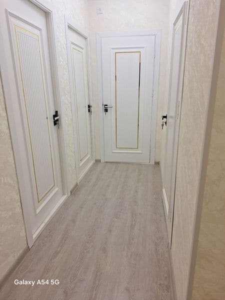 2 xonali bezmakler yevro remont kvartira <br />
Adres: Roxat — фото 2