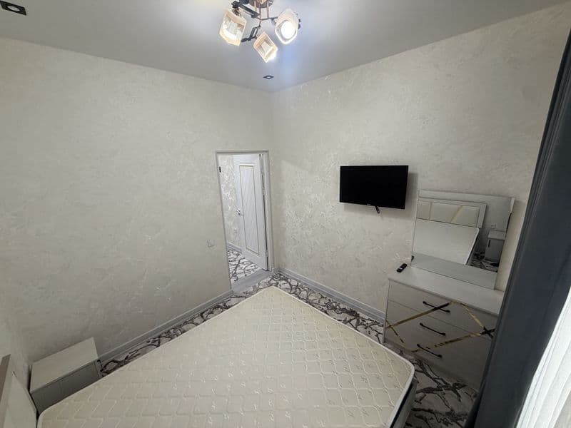 Uchtepa Rezident<br />
2 xona <br />
Yevro remont<br />
Mebe — фото 2