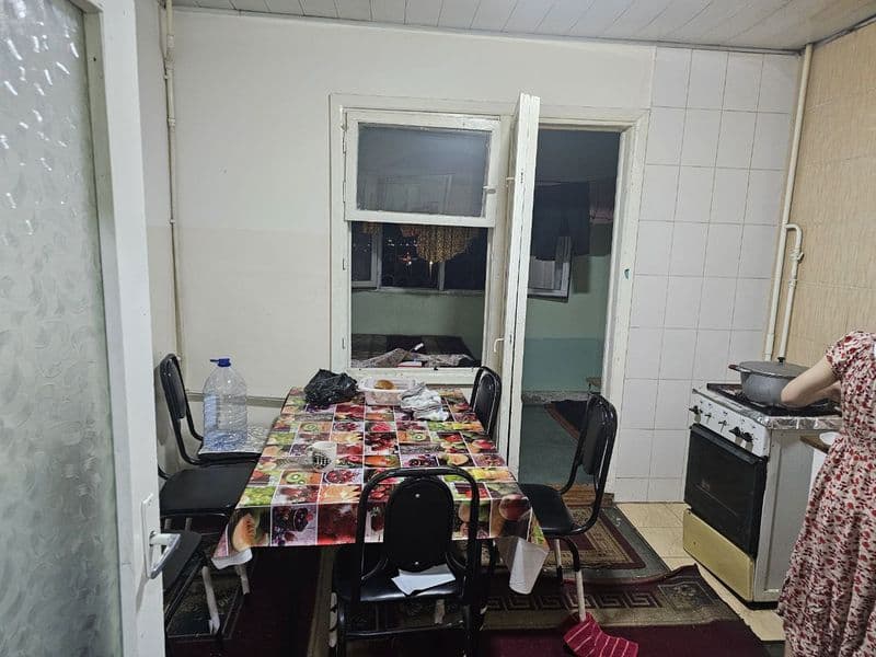 Кулай иниститут ,метро ,бозор жуда йакин шароитлари йахши<br