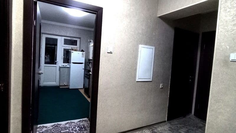 Xonada yashash uchun ozoda va toza qizga joy ijaraga berilad