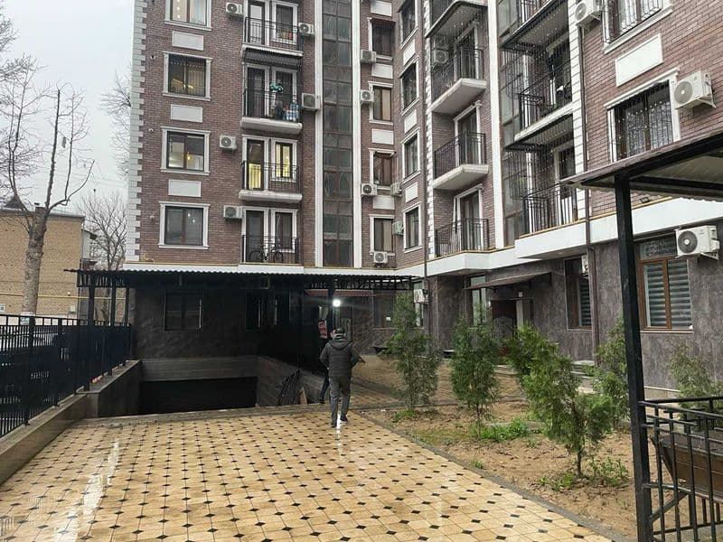 Арендага берилади. Янги курилган уй. Хеч ким турмаган. 10 эт