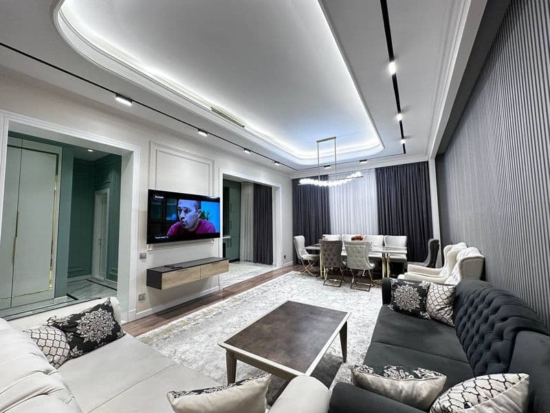 Сдается квартира в самом центре города <br />
<br />
Адрес: 