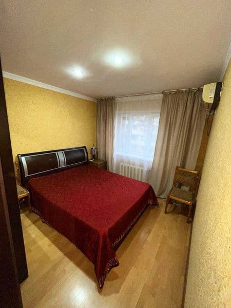 Срочня Сдаётся квартира мирободские район парк фуркат 4 этаж